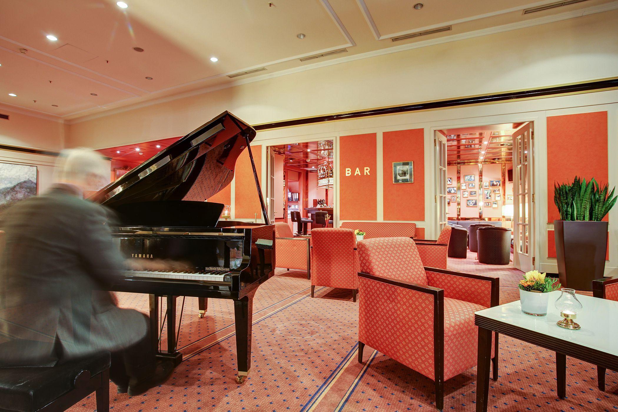בון Centro Hotel Bristol מראה חיצוני תמונה