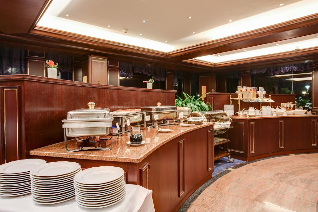 בון Centro Hotel Bristol מראה חיצוני תמונה