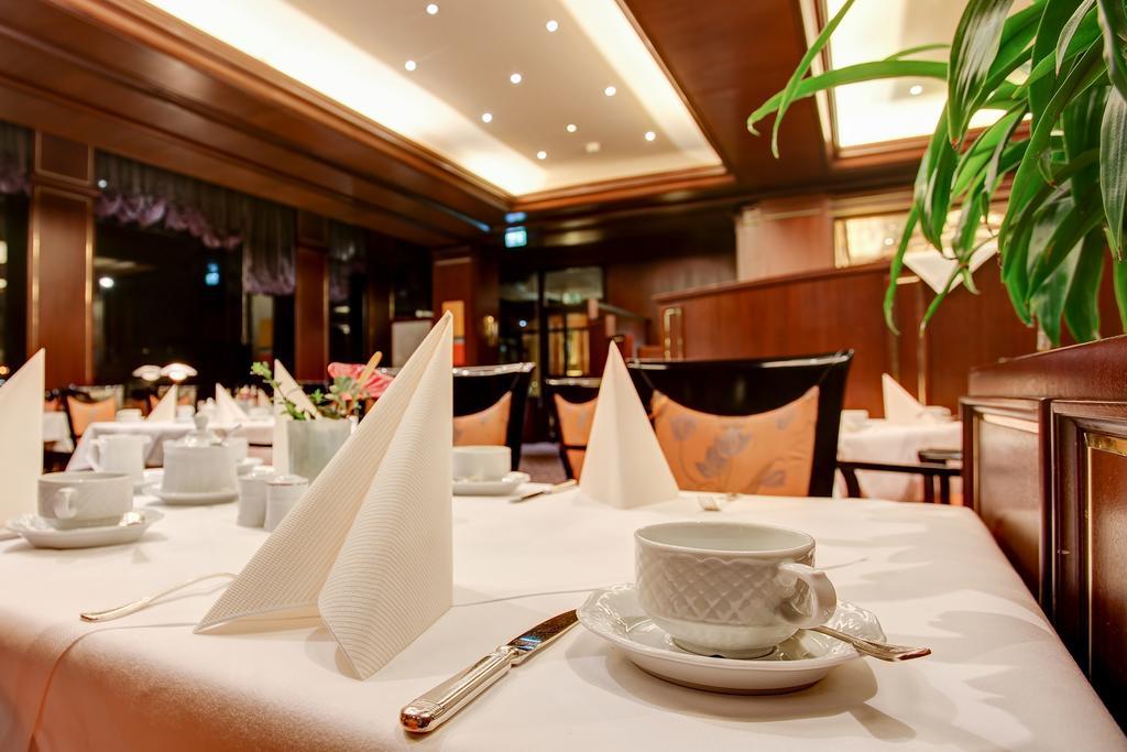 בון Centro Hotel Bristol מראה חיצוני תמונה