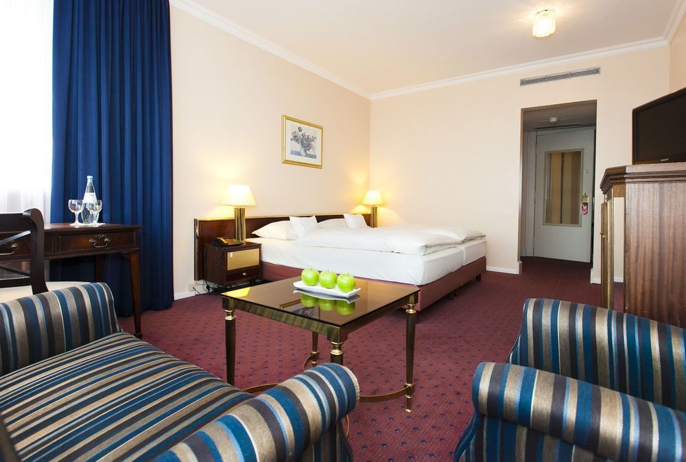 בון Centro Hotel Bristol מראה חיצוני תמונה