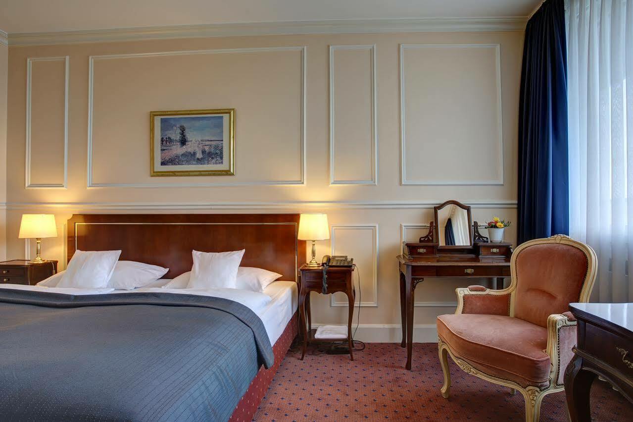 בון Centro Hotel Bristol מראה חיצוני תמונה