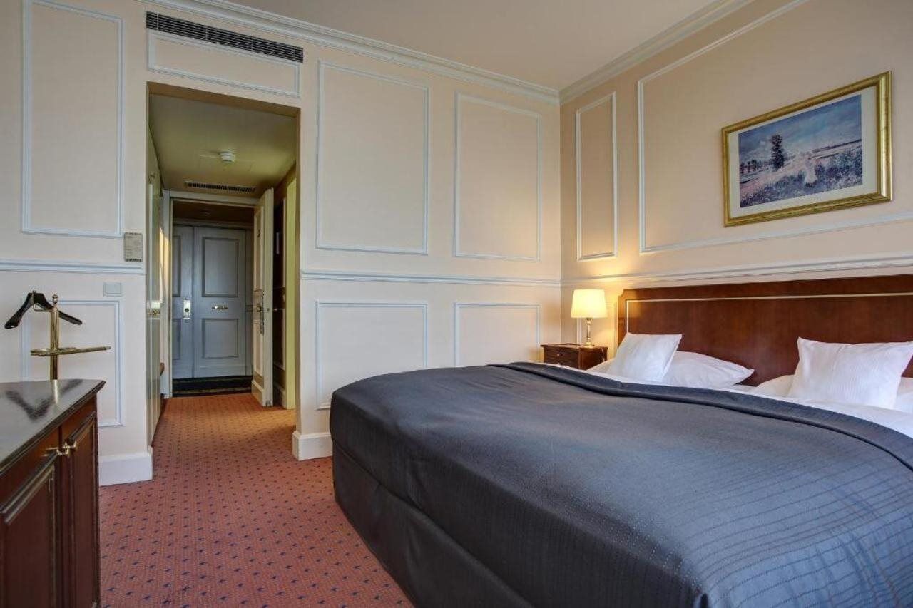 בון Centro Hotel Bristol מראה חיצוני תמונה